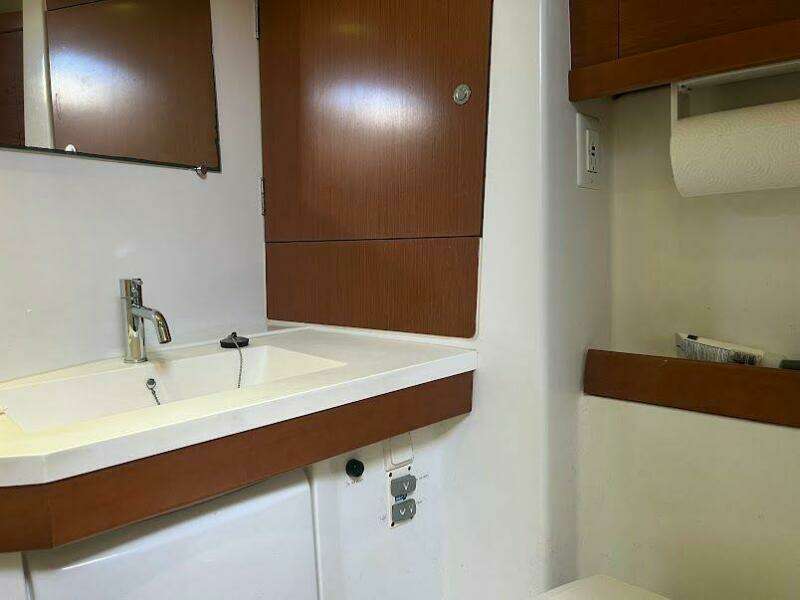 HYDRO THERAPY 50ft Beneteau Yacht For Sale