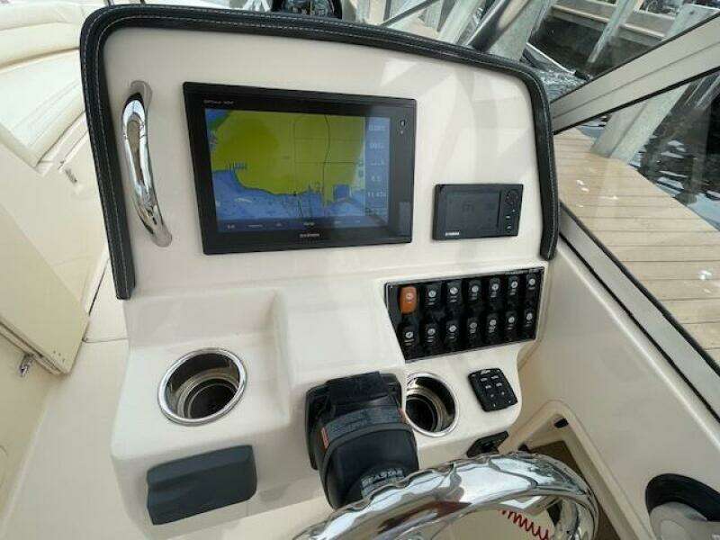 235 Freedom 23ft Grady White Yacht For Sale