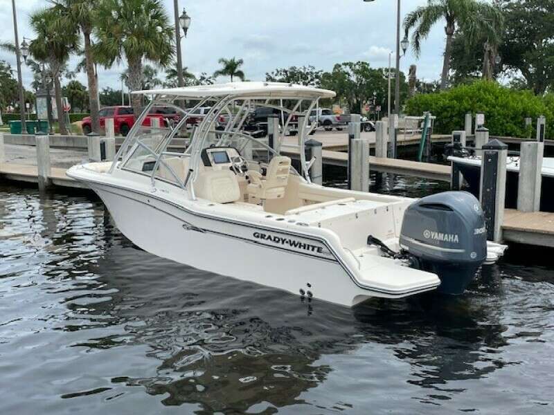 235 Freedom 23ft Grady White Yacht For Sale