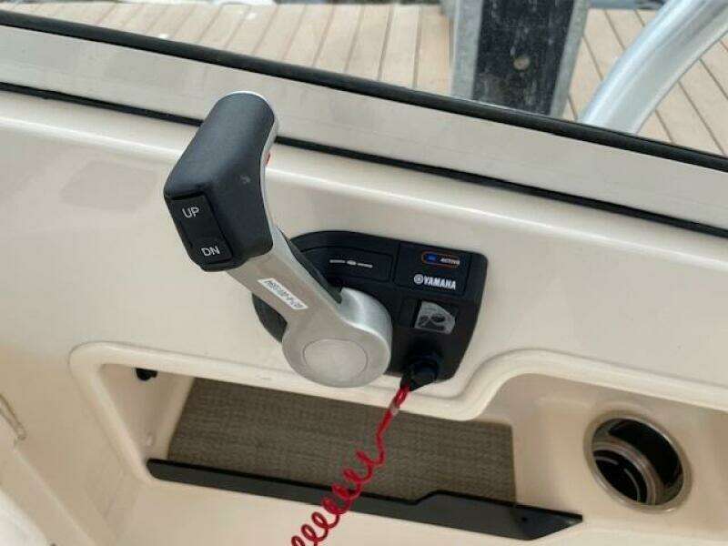 235 Freedom 23ft Grady White Yacht For Sale