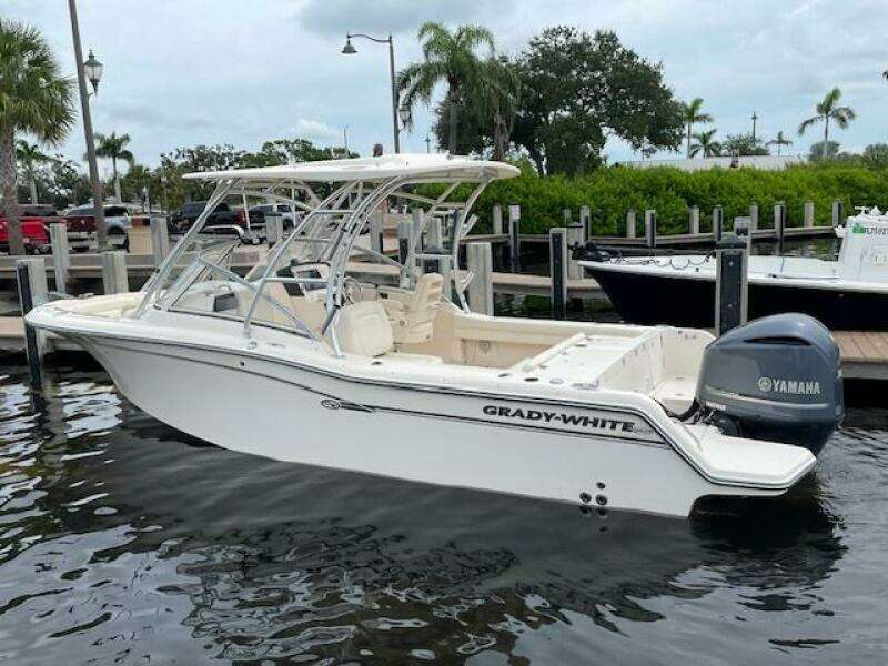 235 Freedom 23ft Grady White Yacht For Sale