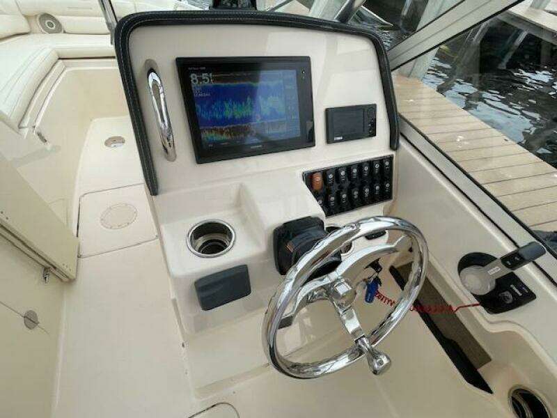 235 Freedom 23ft Grady White Yacht For Sale