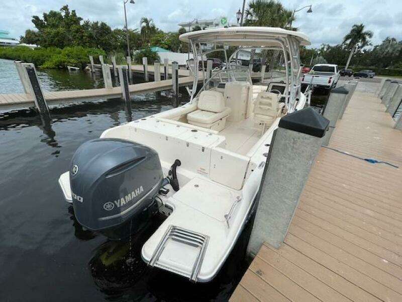 235 Freedom 23ft Grady White Yacht For Sale