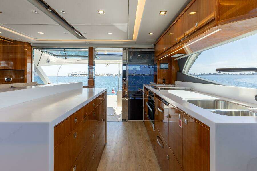 Riviera 645 SUV (HERMOSA)
