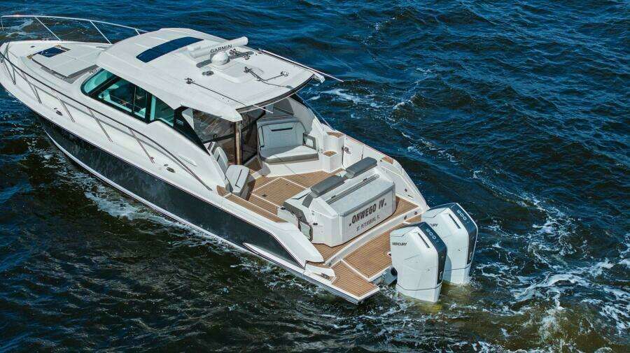 2022 Tiara Sport 43 LE
