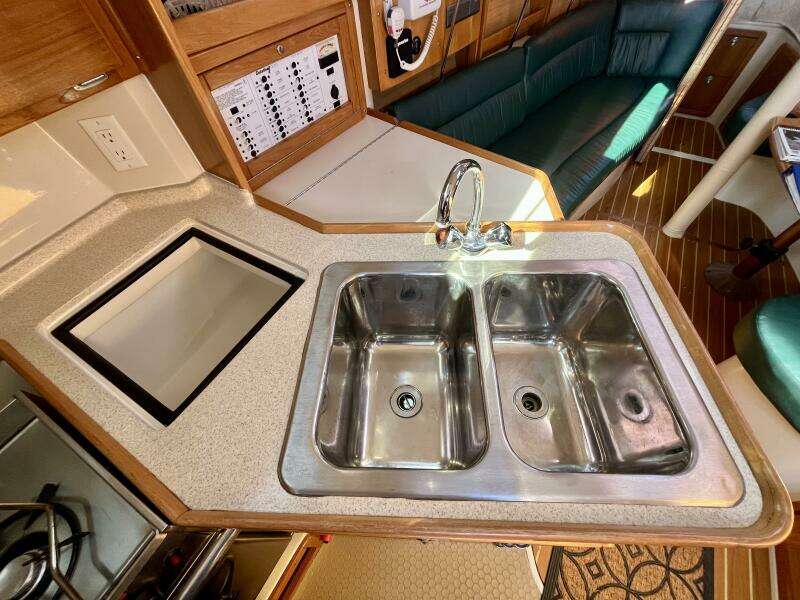 32ft Catalina Yacht For Sale