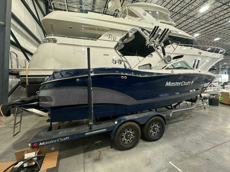 24ft Mastercraft Yacht For Sale