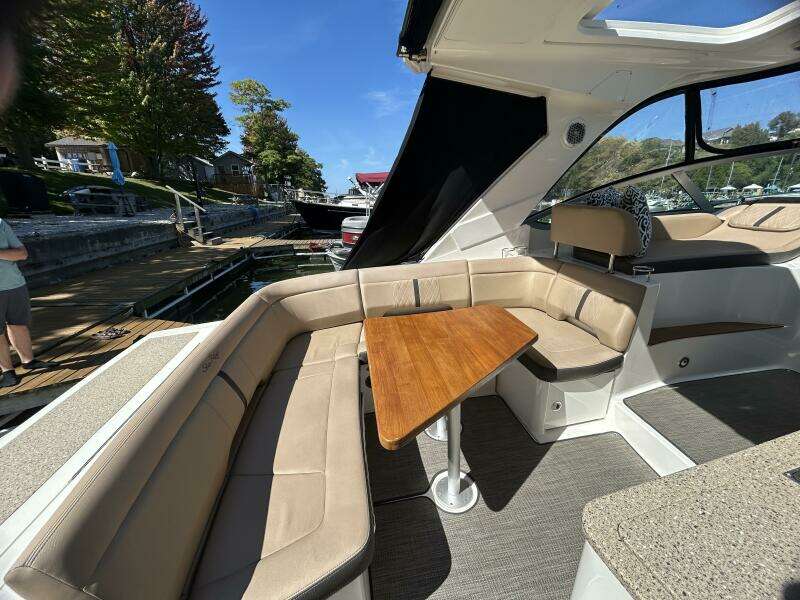 35ft Sea Ray Yacht For Sale