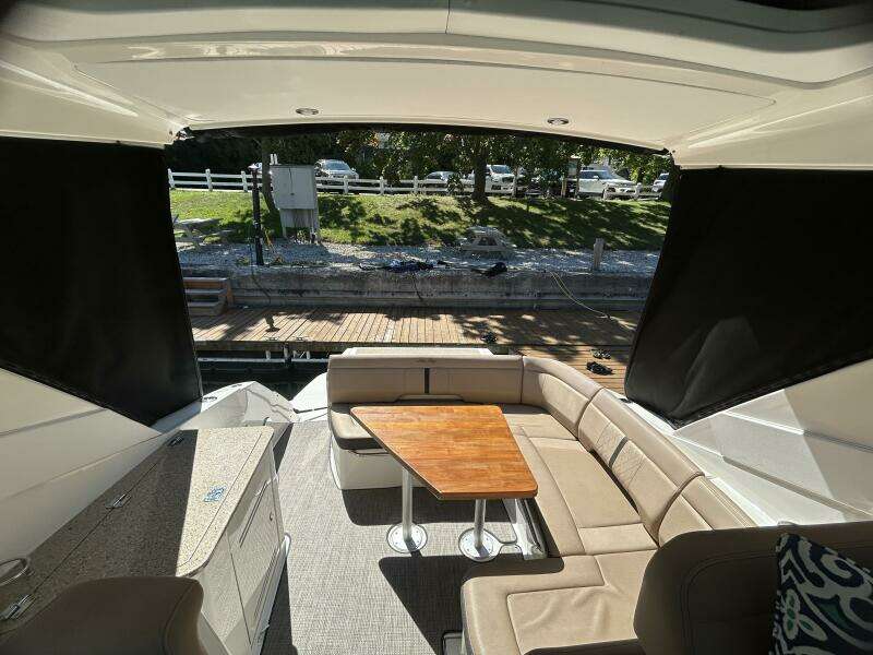 35ft Sea Ray Yacht For Sale