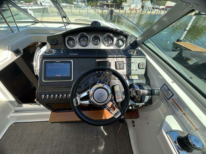 35ft Sea Ray Yacht For Sale