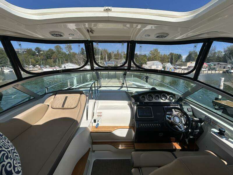 35ft Sea Ray Yacht For Sale
