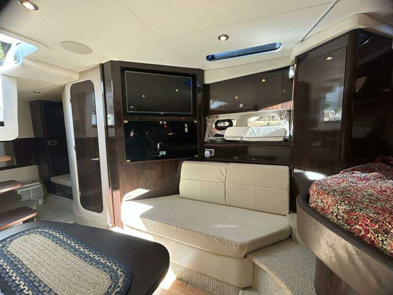 35ft Sea Ray Yacht For Sale