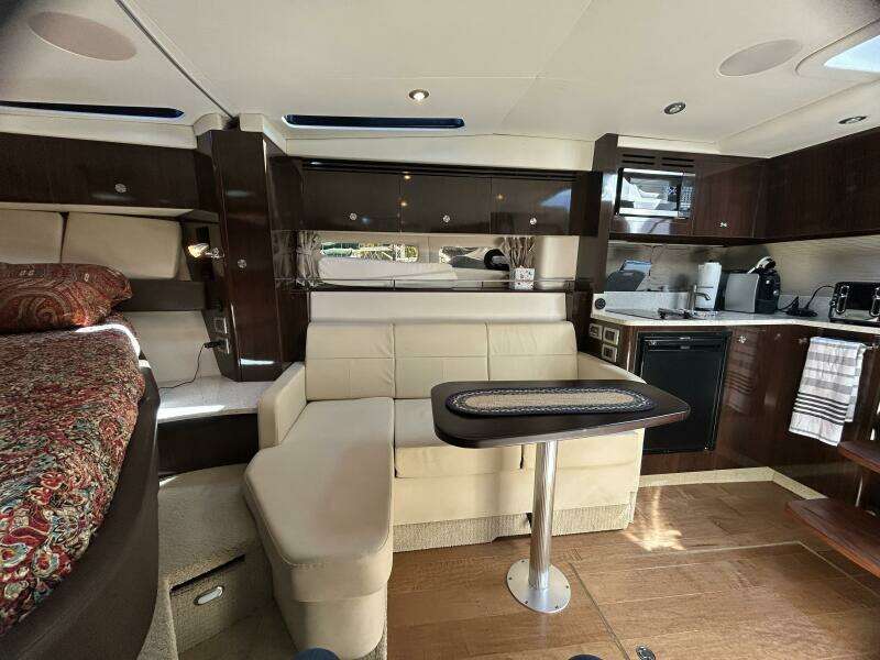 35ft Sea Ray Yacht For Sale