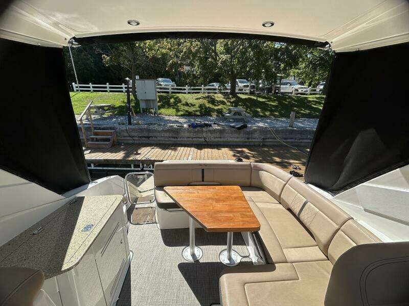 35ft Sea Ray Yacht For Sale