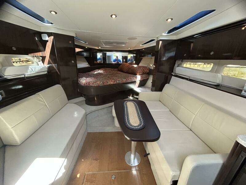 35ft Sea Ray Yacht For Sale