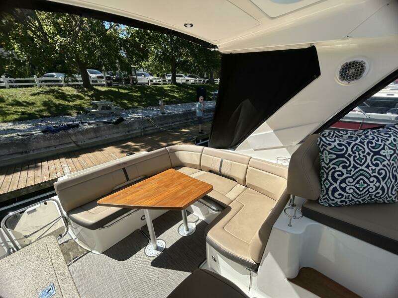 35ft Sea Ray Yacht For Sale