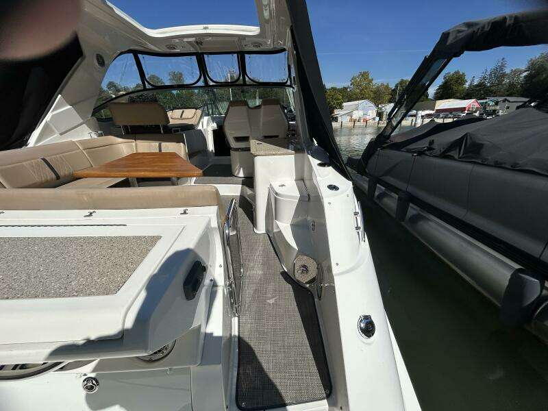 35ft Sea Ray Yacht For Sale