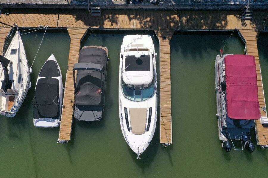 35ft Sea Ray Yacht For Sale
