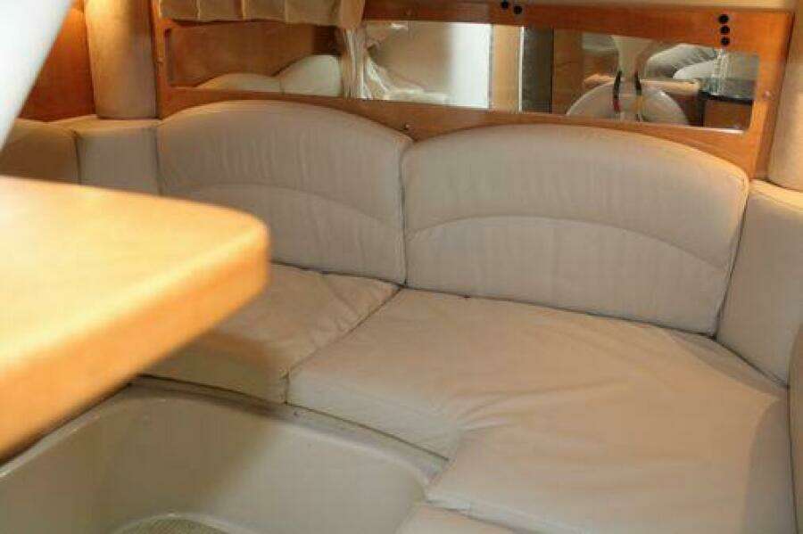 33ft Four Winns Yacht For Sale
