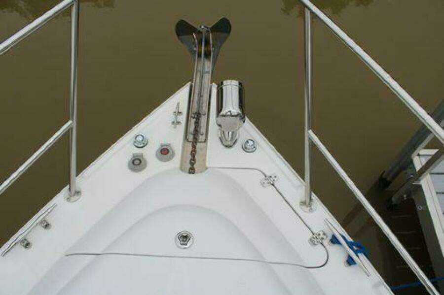 33ft Four Winns Yacht For Sale