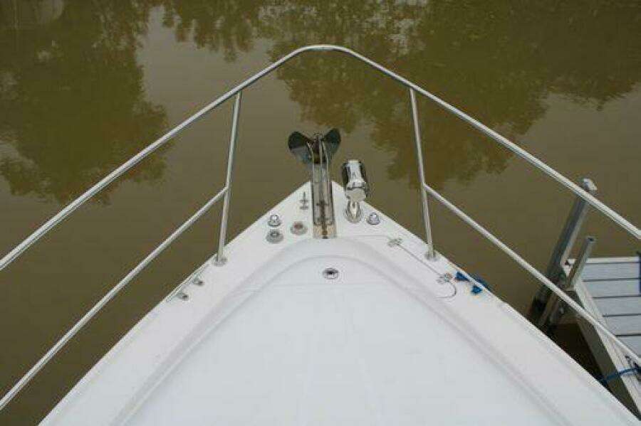 33ft Four Winns Yacht For Sale