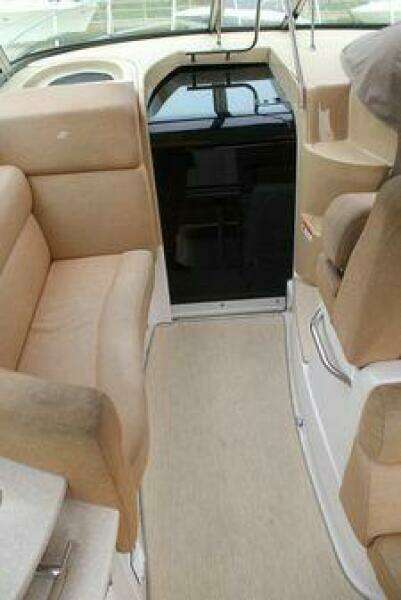 33ft Four Winns Yacht For Sale