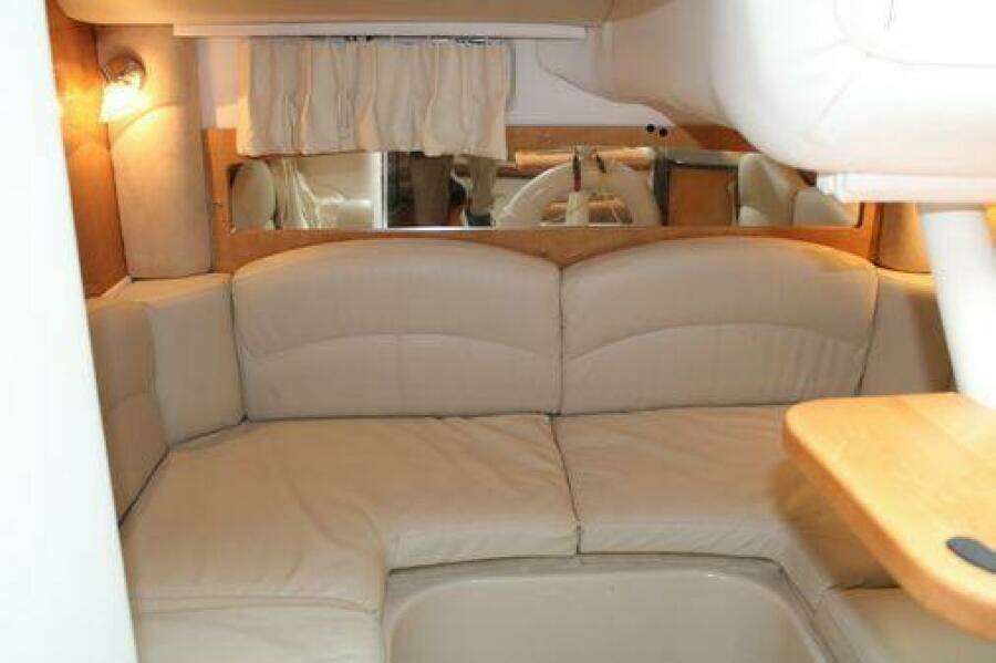 33ft Four Winns Yacht For Sale