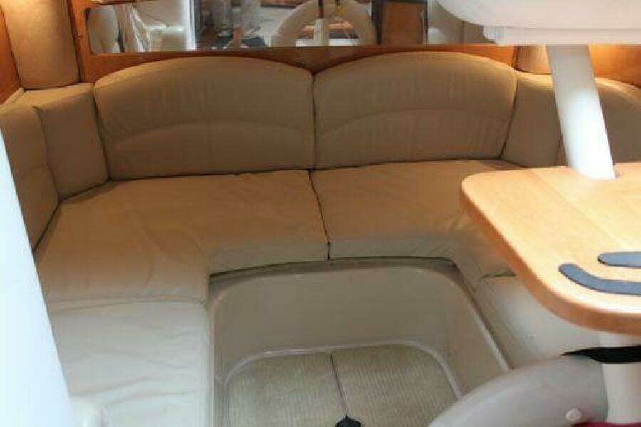 33ft Four Winns Yacht For Sale