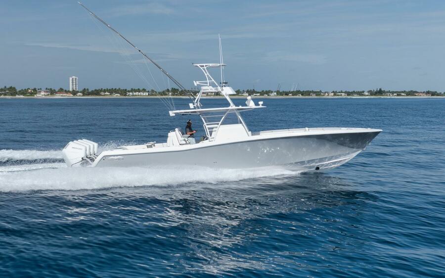 Photo of 2020 Invincible 42'
