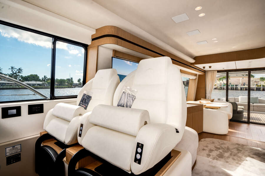 62ft Azimut Yacht For Sale