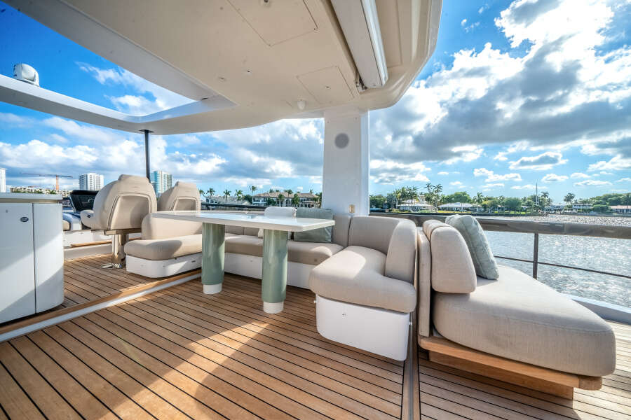 62ft Azimut Yacht For Sale