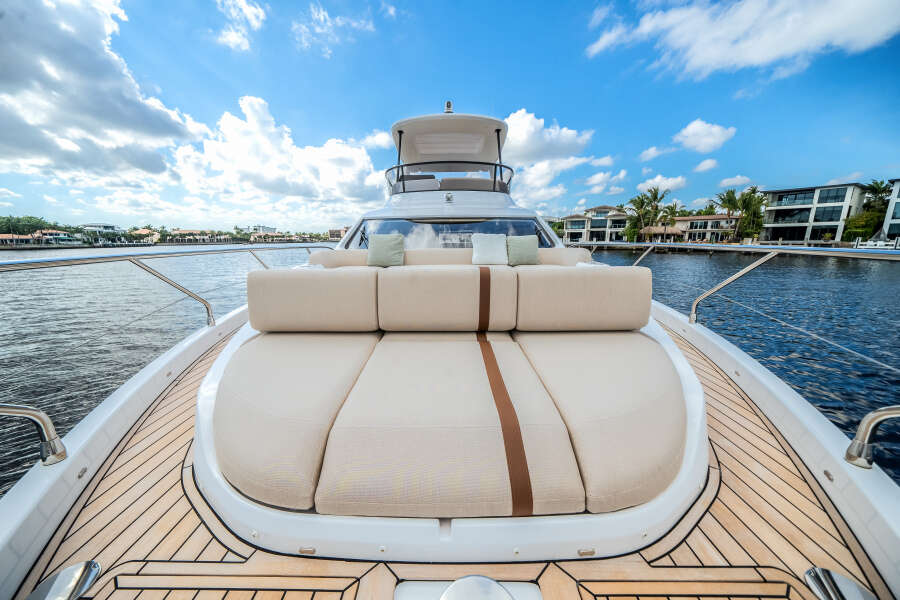 62ft Azimut Yacht For Sale