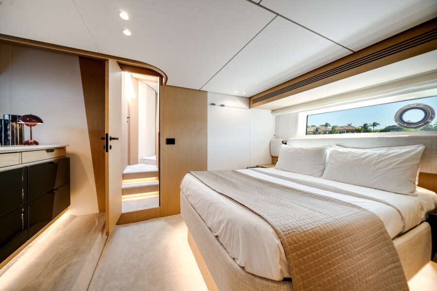 62ft Azimut Yacht For Sale