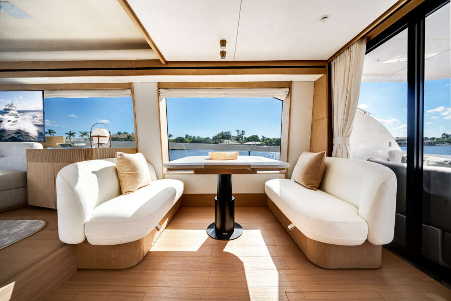 62ft Azimut Yacht For Sale