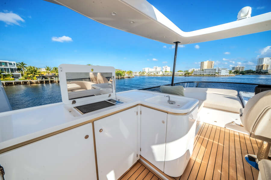 62ft Azimut Yacht For Sale