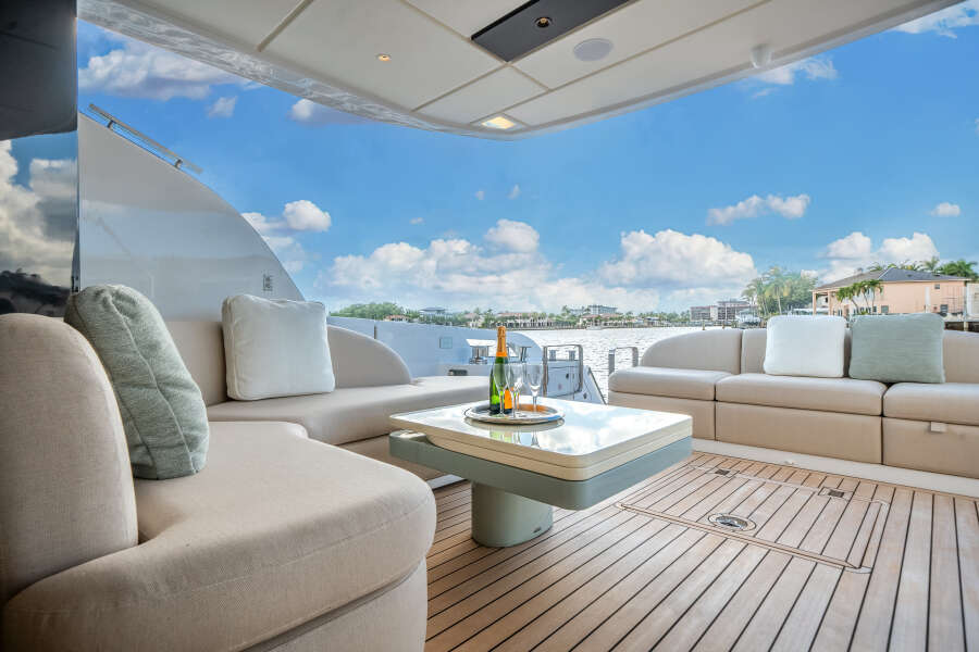 62ft Azimut Yacht For Sale