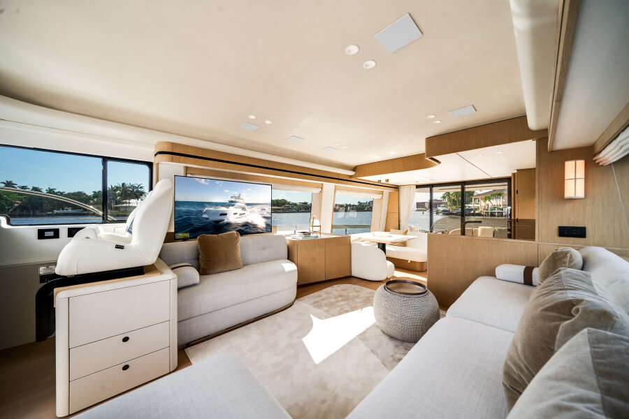 62ft Azimut Yacht For Sale