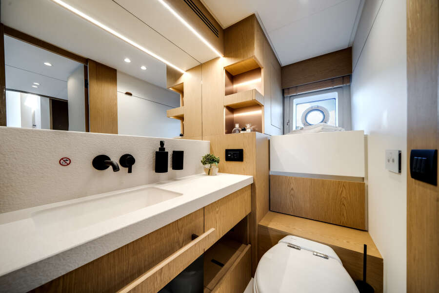 62ft Azimut Yacht For Sale