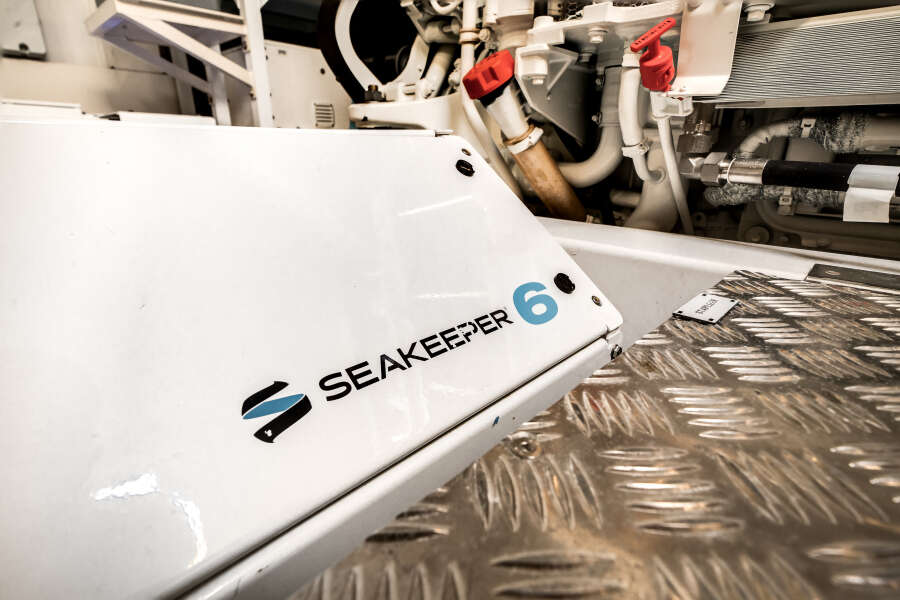 62ft Azimut Yacht For Sale