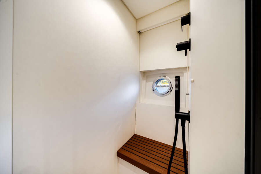 62ft Azimut Yacht For Sale