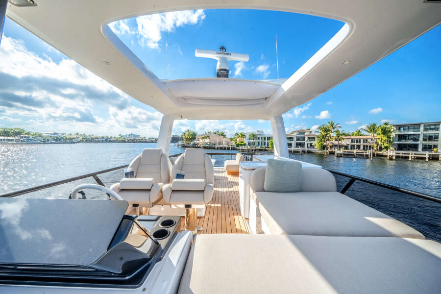 62ft Azimut Yacht For Sale