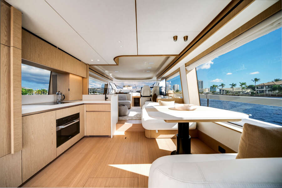 62ft Azimut Yacht For Sale