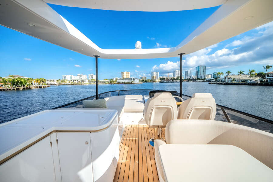 62ft Azimut Yacht For Sale