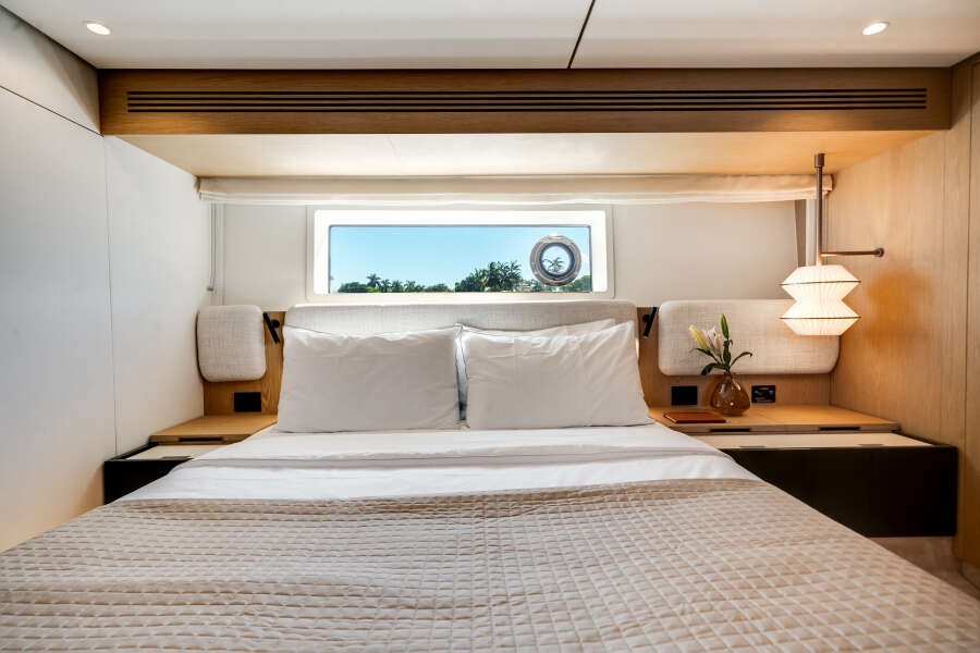 62ft Azimut Yacht For Sale