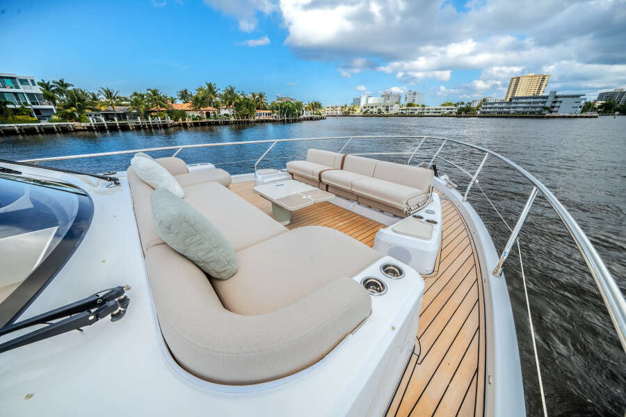 62ft Azimut Yacht For Sale