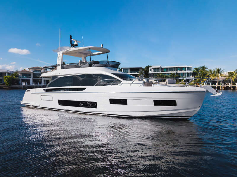 62ft Azimut Yacht For Sale