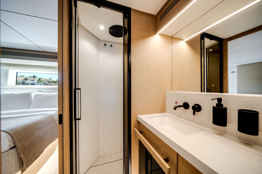 62ft Azimut Yacht For Sale