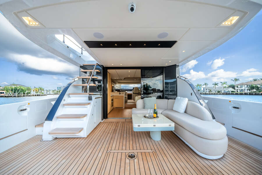 62ft Azimut Yacht For Sale