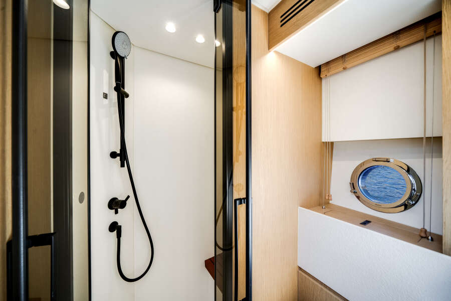 62ft Azimut Yacht For Sale