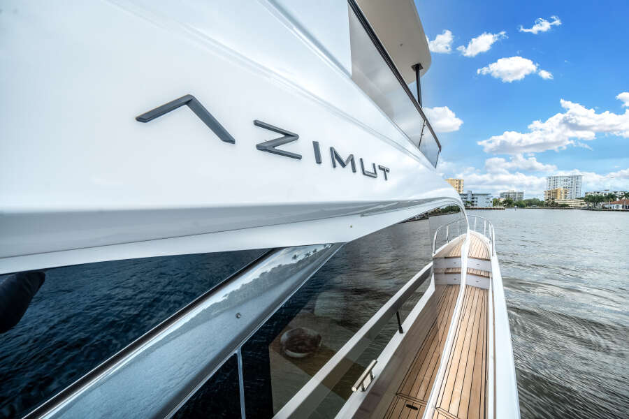 62ft Azimut Yacht For Sale